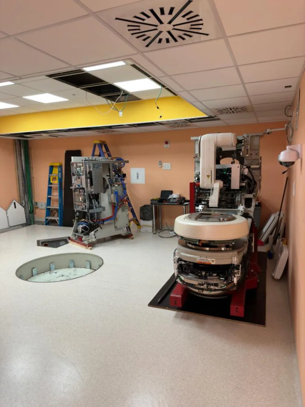 Components during assembly in the treatment room — INI Group Hospital, Rome, Italy