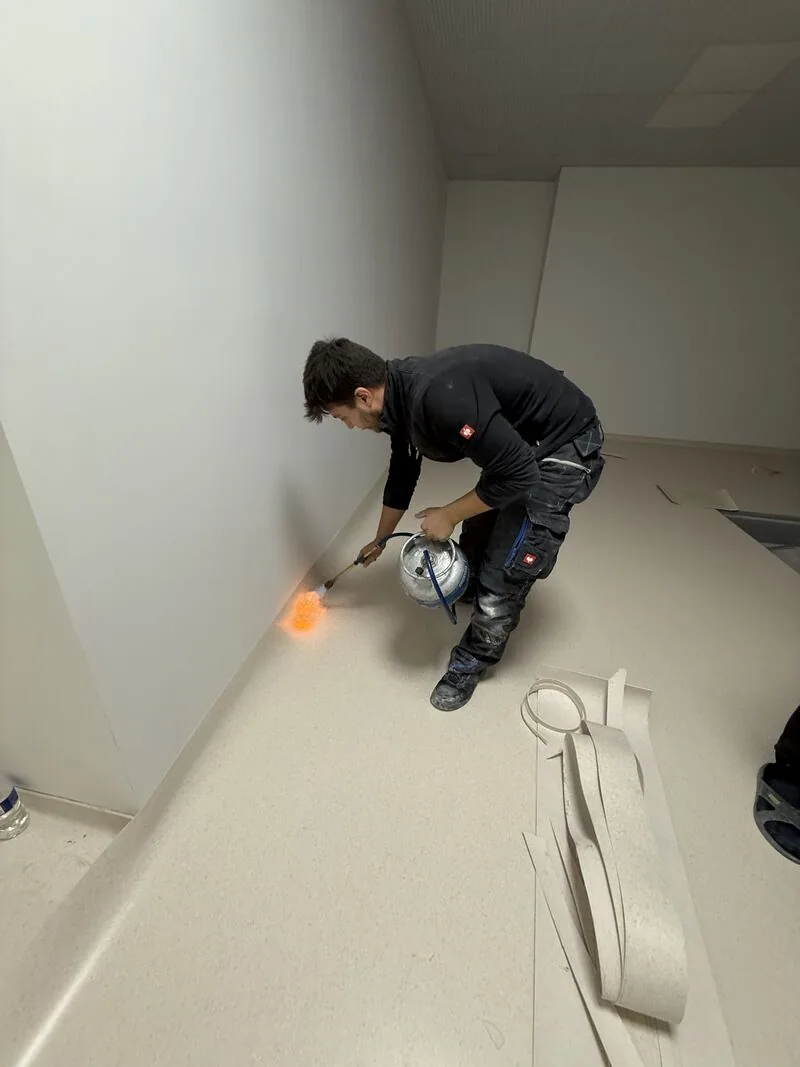 Heat applied at a floor-covering joint — Beykent, İstanbul