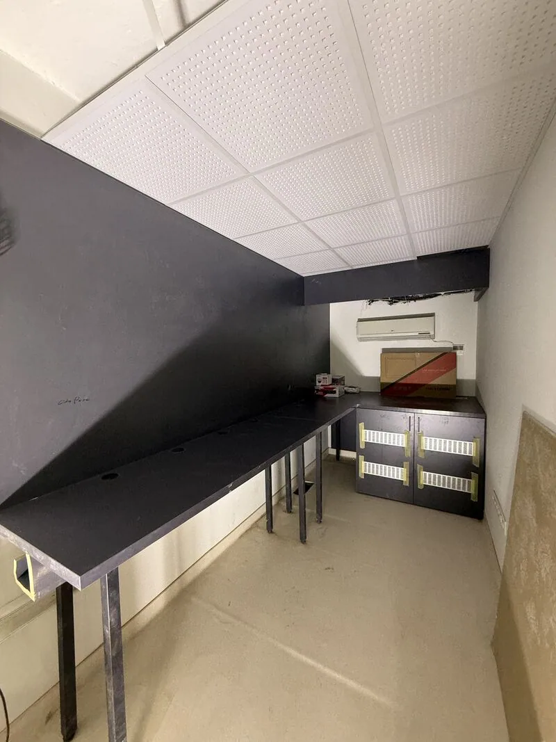 Preparation of a work desk and fitted cabinets — Beykent, İstanbul