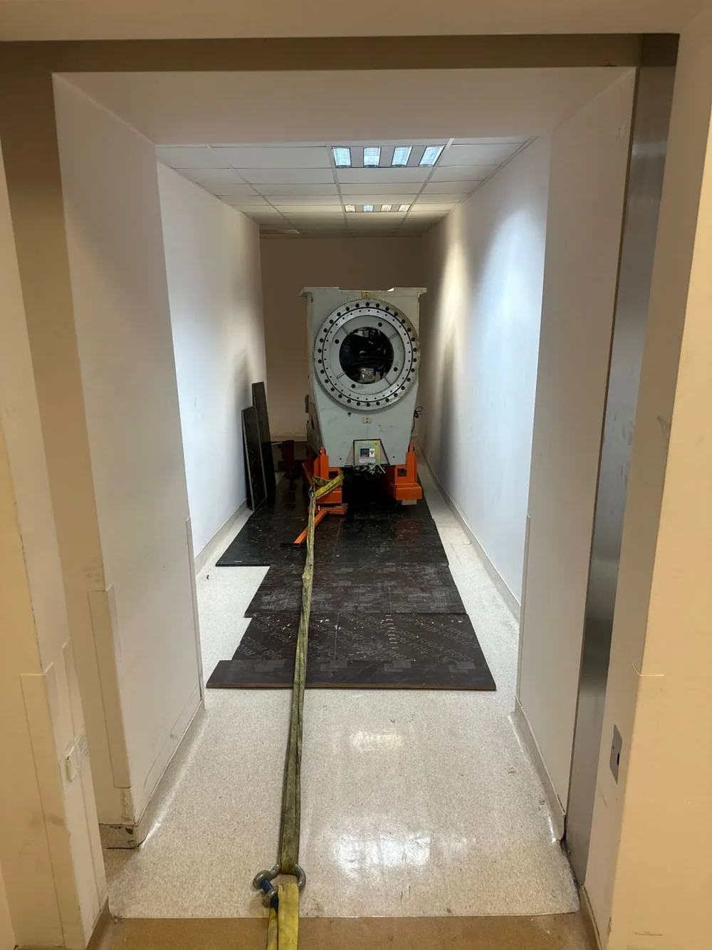 Handling arrangement in the passage — Medical Park Gebze Hospital, Kocaeli, Turkey