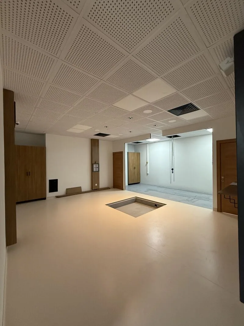 General view of the prepared treatment room — Beykent, İstanbul