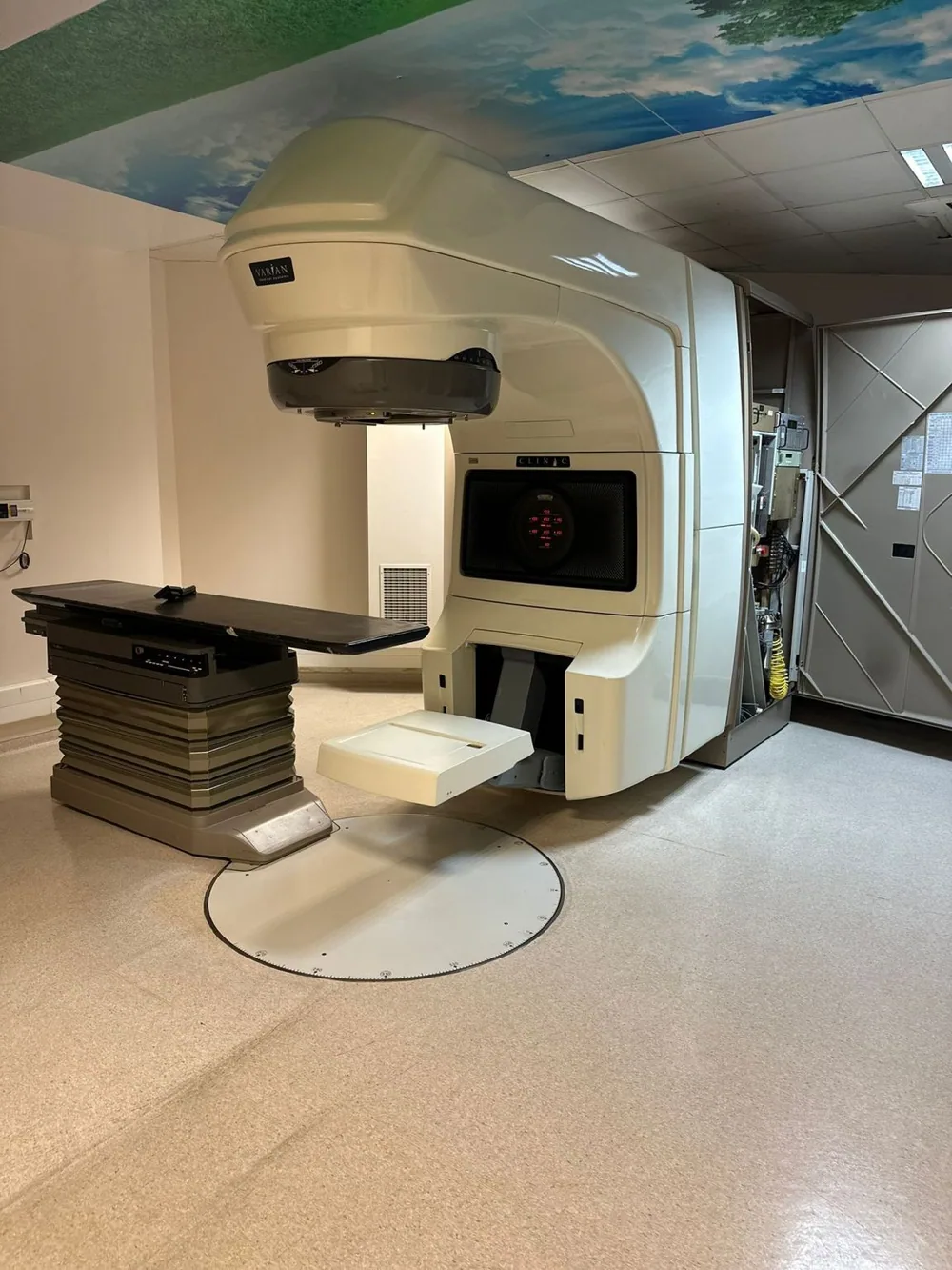 Equipment with covers in place in the treatment room — Medical Park Gebze Hospital, Kocaeli, Turkey
