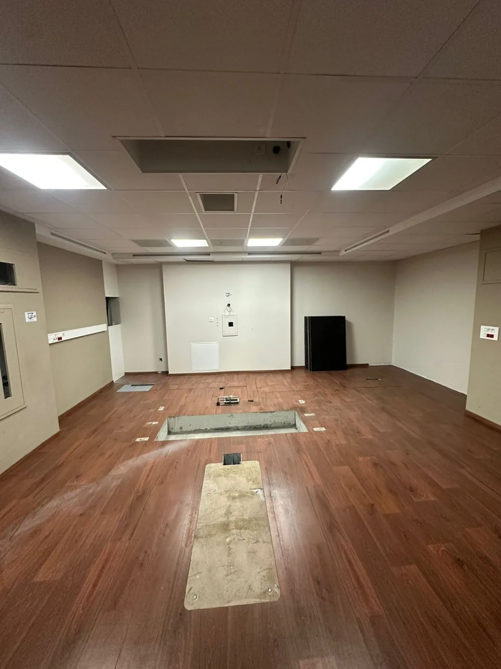 Treatment room after equipment removal — Centre Antoine Lacassagne, France