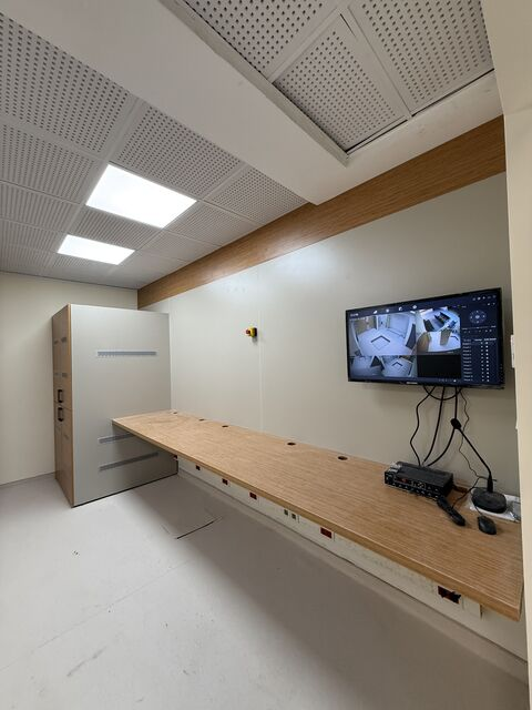 Work counter and wall-mounted control display — Bursa Uludağ