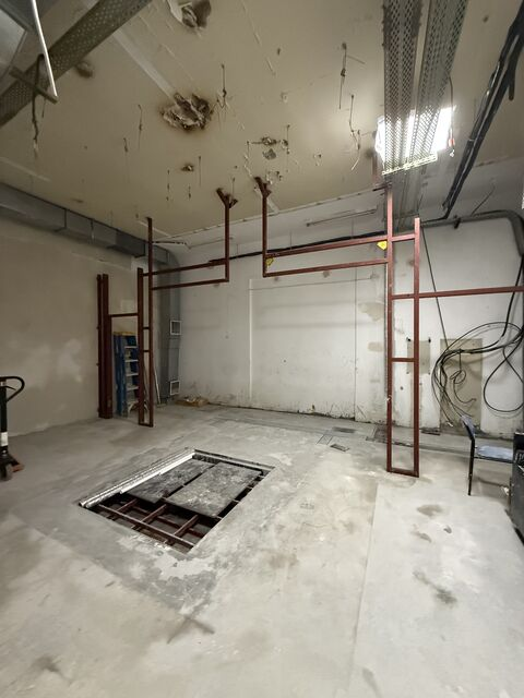 Scaffold and equipment mounting frame in the floor — Bursa Uludağ