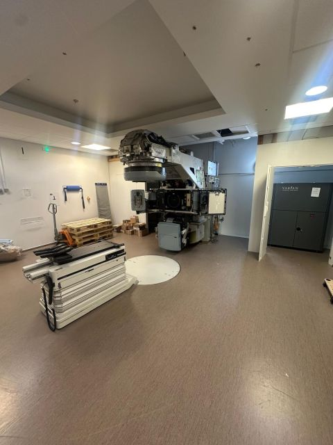 LINAC gantry with its outer covers removed — Carcassonne