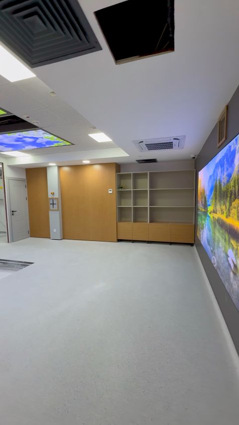 Cabinets and illuminated ceiling in the treatment room — Gaziantep