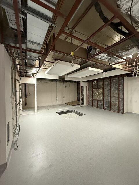 Room with ceiling framing and exposed services — Gaziantep