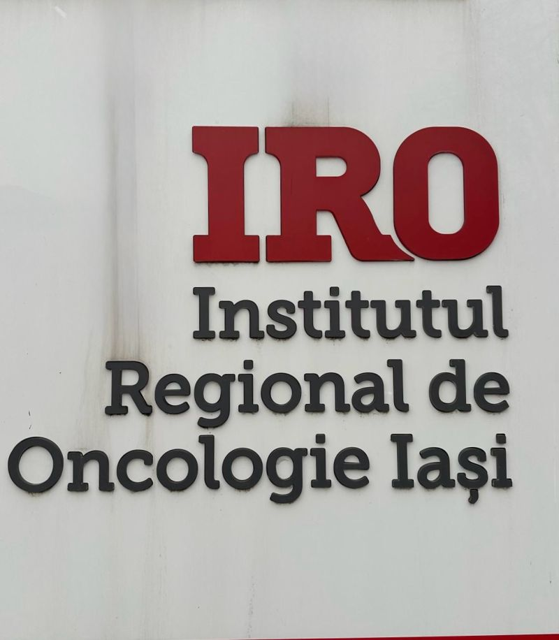 Entrance sign of the oncology institution — Iași